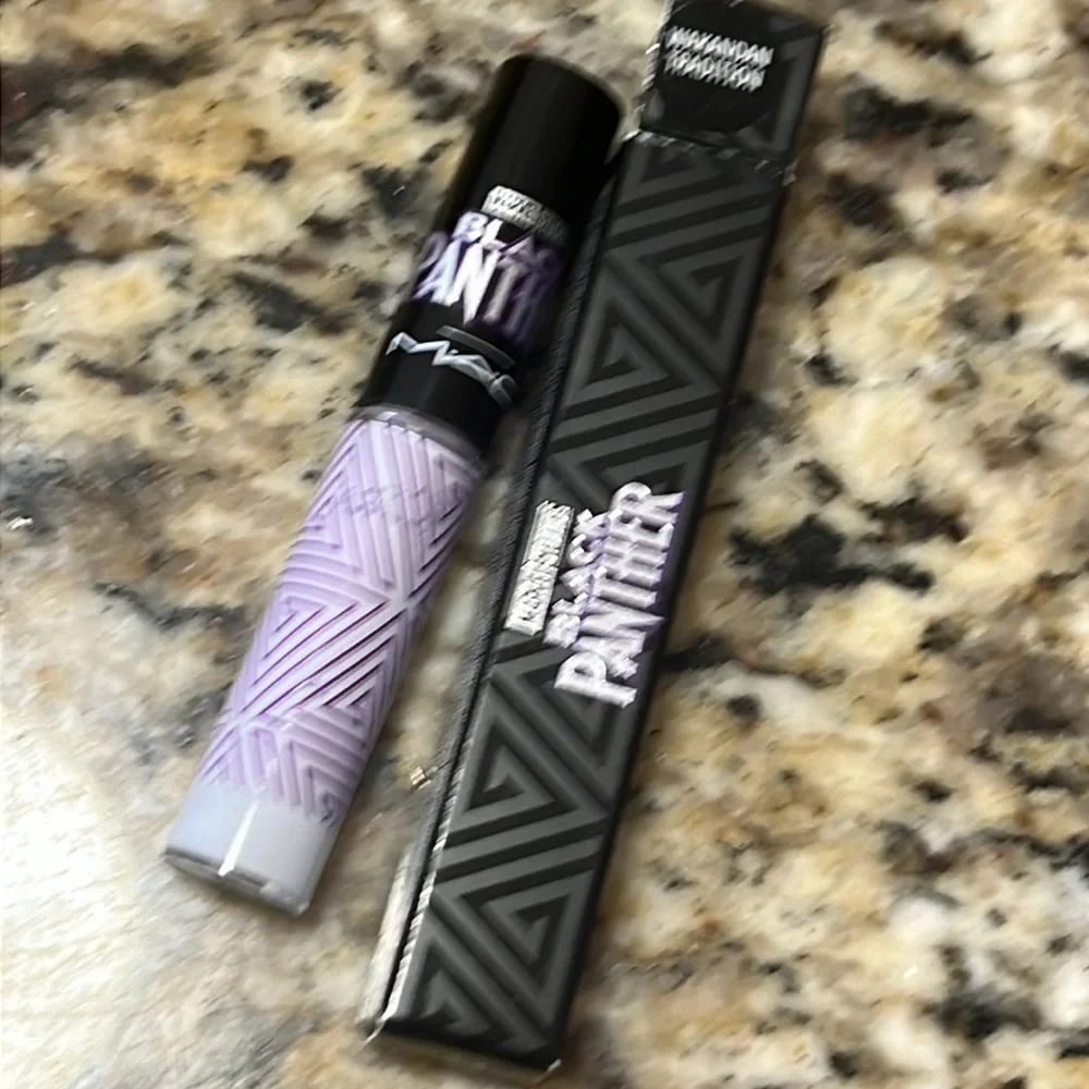 🌙♣️Mac Wakanda Tradition Liquidlast Liner